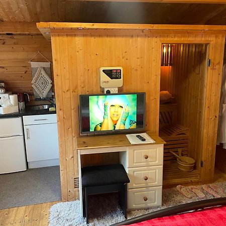 Chalet Free Sauna & Spa Superking Bed Killaloo Luaran gambar