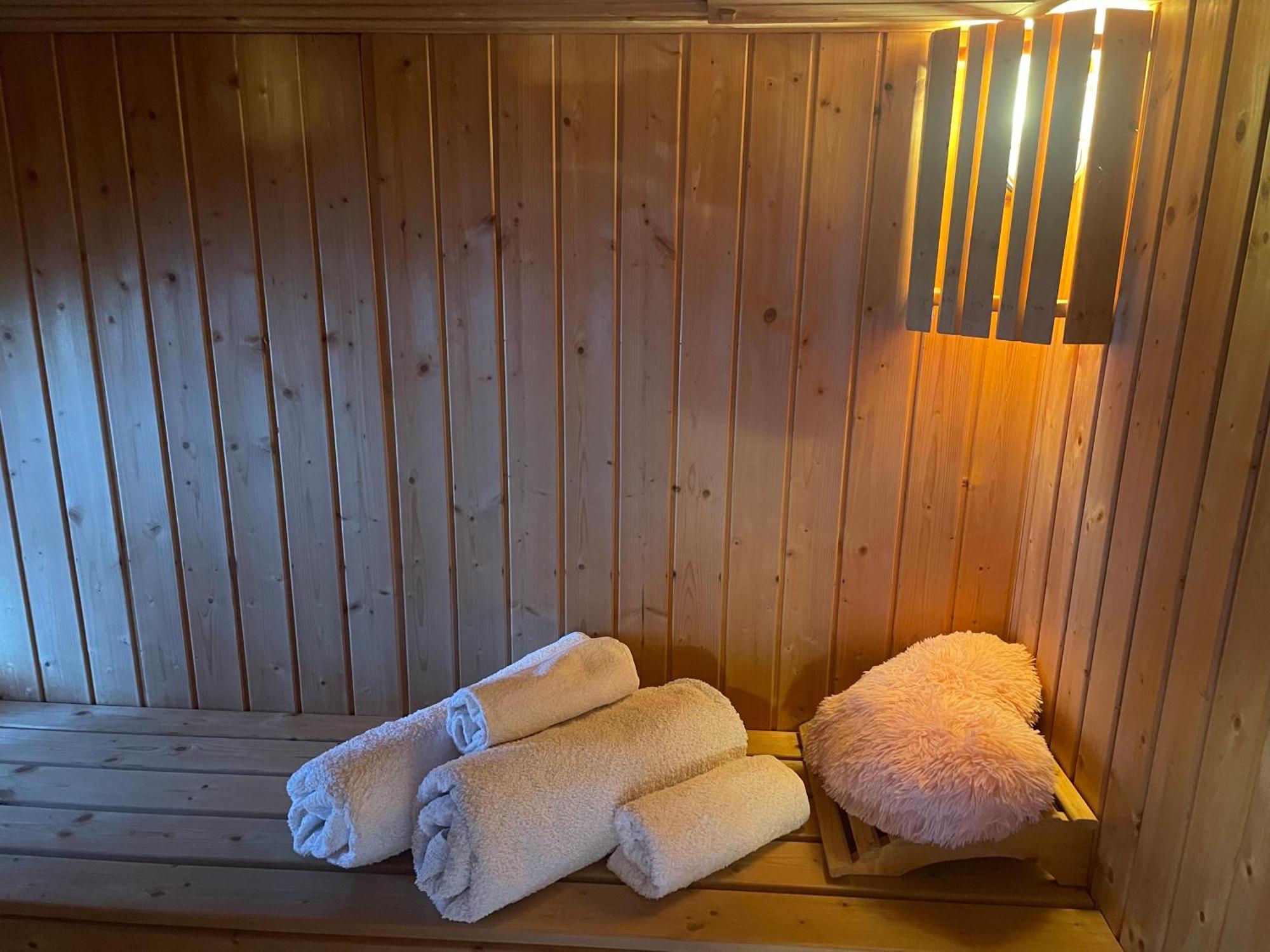 Chalet Free Sauna & Spa Superking Bed Killaloo Luaran gambar